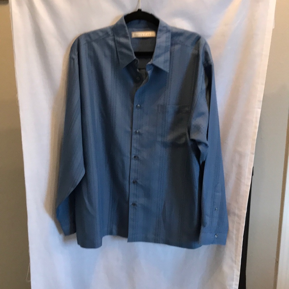 Monte Carlo mens size L 42/44 blue dress shirt